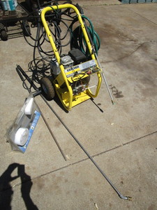 lot 420 image: KARCHER 2400 PSI PRESSURE WASHER WITH ATTACHMENTS