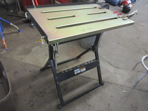 lot 453 image: PORTABLE WELDING TABLE