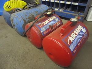 lot 459 image: PORTABLE AIR TANKS