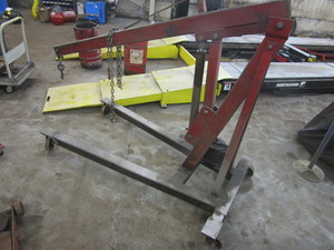 lot 462 image: HEAVY DUTY ROLLING ENGINE HOIST