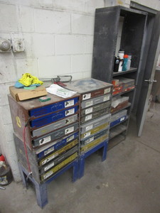 lot 473 image: SHELVES, BINS AND HARDWARE CONTENTS