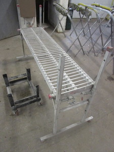 lot 474 image: ADJUSTABLE WORK BENCH AND FIXTURE