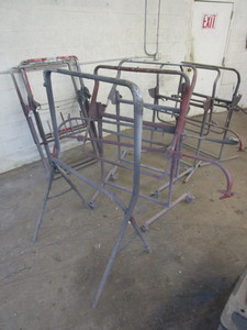 lot 477 image: AUTO BODY PAINT SHOP ADJUSTABLE DRYING RAKS