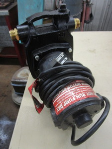 lot 490 image: BARRACUDA TRANSFER PUMP