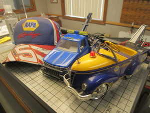 lot 493 image: NAPA AND MOBIL RACING MEMORIBILIA