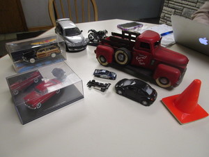 lot 500 image: HOT WHEELS, MAESTO AND MORE