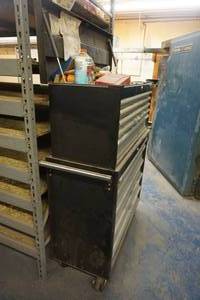 lot 23 image: Husky Brand Heavy Duty 10 Drawer Wheeled Mechanics Tool Box With Tools