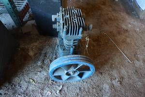 lot 34 image: Quincy Model QT 5 CompressorPump Motor