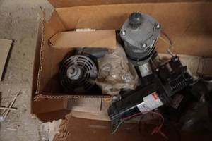 lot 36 image: Lot of Electric Motors