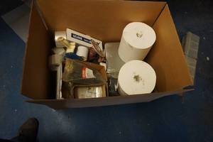 lot 106 image: Lot of Assorted Shipping Supplies