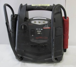 lot 625 image: Schumacher Instant Power Battery Extender 12 Volt 750 Amp