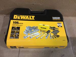 lot 29 image: DeWalt DWMT73801 Socket Set 108pc 14-38dr Box (customer return) (see pictures)  