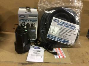 lot 39 image: 13 HP Submersible Thermoplastic Utility Pump by Superior Pump (customer return) (see pictures) 