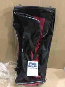 lot 59 image: 36 in. 2-Section Drop-Bottom Rolling Duffel wBlade Wheels (customer return) (see pictures) 