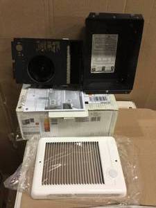 lot 70 image: Com-Pak 1,000-Watt 240-Volt Fan-Forced In-Wall Electric Heater in White, No Thermostat by Cadet (customer return) (see pictures) 