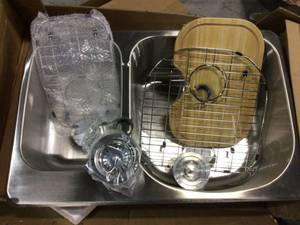 lot 87 image: Kitchen Sink and accesories