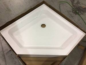 Voltaire 36 in. x 36 in. Acrylic White, Single-Threshold, Center Drain, Neo-angle Shower Base (customer return) (see pictures)&nbsp