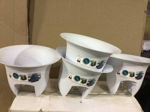 12 in. x 9 in. Casper White Plastic Deck Rail Planter by Bloem (customer return) (see pictures)&nbsp