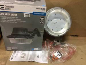 46-Watt Gray Outdoor Integrated LED Area Light WallPole Mountable with Dusk to Dawn Control (customer return) (see pictures)&nbsp