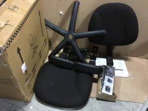 25 in. Width Big and Tall Black Fabric Task Chair with Swivel Seat (customer return) (see pictures)&nbsp