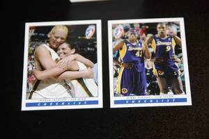lot 7 image: 2005 Rittenhouse WNBA Basketball Complete Base Set  110 Cards