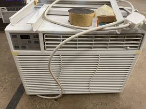 10,000 BTU 115-Volt Smart Window Air Conditioner with Remote in White by GE- see pictures&nbsp