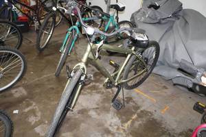 lot 407 image: Huffy Mens 24 Trail Bike with 18 Olive Frame
