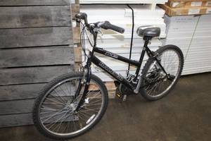lot 416 image: Raleigh M20 Womens 23 Trail Bike with 20 Black Frame