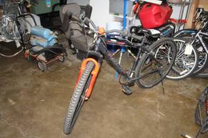 lot 429 image: BCA SC29 Mens 25 Trail Bike with 20 6061 Aluminum Grey Frame