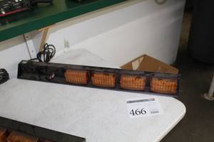 lot 466 image: Federal Signal SignalMaster Light Bar SMLED6 31-12Lx3Wx2-34H