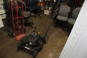 lot 305 image: Snapper Push Lawn Mower with Kawasaki Motor CP21500KWV