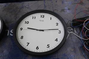lot 372 image: Equity Wall Clock Battery Operated 13-34D