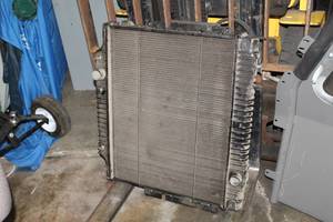 lot 494 image: Truck Radiator