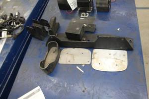 lot 511 image: Lot of (5) Gun Lock Accessories