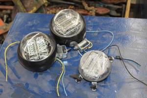 lot 514 image: Lot of (3) Peterson Dome Lights
