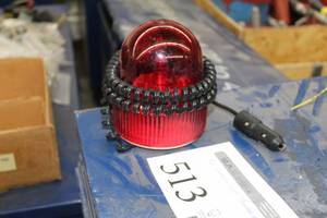 lot 513 image: Red Flashing Light with Lighter Power Plug