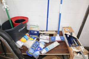 lot 392 image: Lot of Cleaning Equipment  - Premium Spray Mop, Mops, Mop Heads, O-Cedar Plastic Mop Bucket