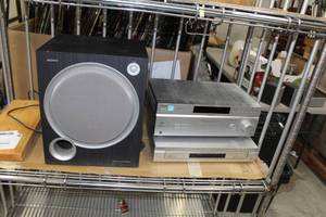 lot 400 image: Sony Surround Sound System  with Receiver, CDDVD Player, Speakers, Subwoofer