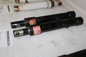 lot 549 image: Lot of (2) The Boss Snowplow Hydraulic Pistons HYD160316591673