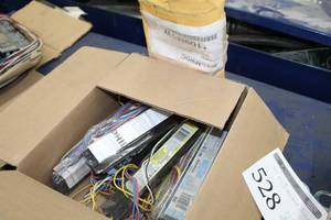 lot 528 image: Lot of (5) Philips Advance Optanium Light Ballasts (new)