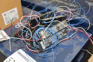 lot 526 image: Lot of (9) Osram Quicktronic High-Efficiency Lamp Striation Control Fluorescent Lamp Ballast Quick60 (new)