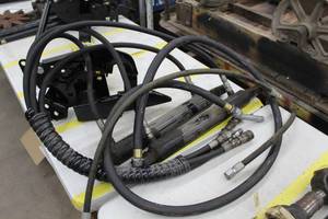 lot 559 image: Lot of (2) Snowplow Parts