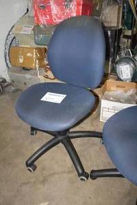 lot 577 image: Rolling Office Chair