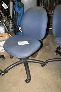 lot 578 image: Rolling Office Chair
