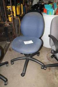 lot 580 image: Rolling Office Chair