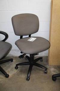 lot 582 image: Rolling Office Chair