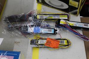 lot 587 image: Lot of (6) Philips Advance AmbiStar Rapid Start Electronic Light Ballasts