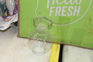 lot 589 image: Lot of (40) Glass Heritage Chimneys for CenterpiecesCandelabras