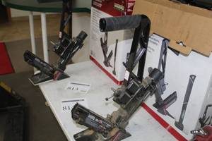 lot 814 image: Husky Pneumatic 3-In-1 Flooring Nailer HDUFL50