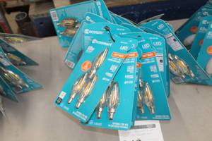 lot 842 image: Lot of (23) ecosmart LED Light Bulbs Soft White 60W Replacement B11 Candelabra Dimmable 3-pack (in original packagin)